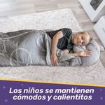 Saco-de-dormir-para-niños-que-brinda-comodidad-al-descansar