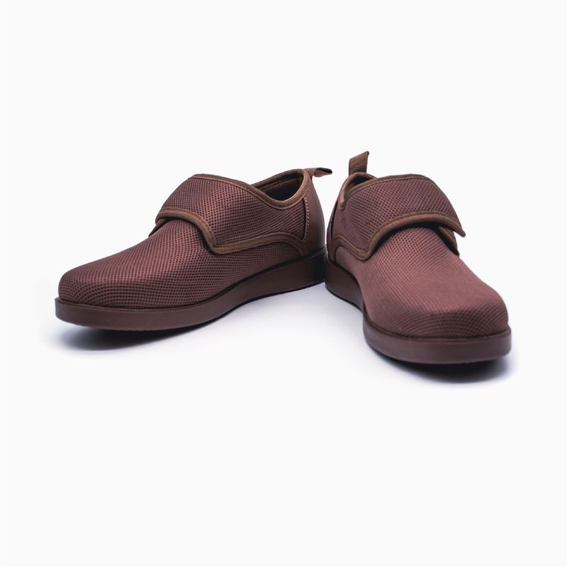 Zapatos-ergonomicos-con-zuela-antideslizante-para-mayor-seguridad